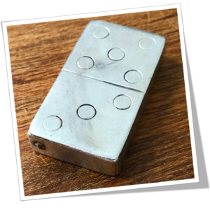 N.I DJB 1883 DOMINO PION 5:3