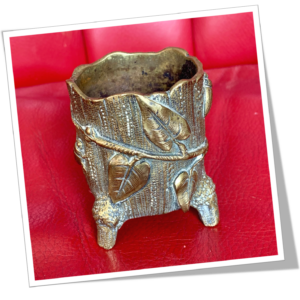 N.I 1890 POT LIERRE ET ABEILLES