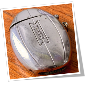 N.I 1910 BALLE DE RUGBY