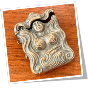 N.I 1900 FEMME À LA CHEVELURE FLOQUÉE ART NOUVEAU