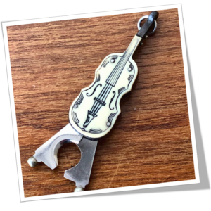 N.I 1900 VIOLON 2 CIS.