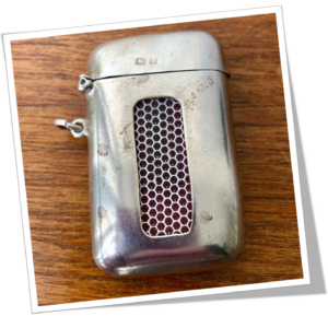 CHARLES S. GREEN 1920 PATENT COMPARTMENT À GRATTOIR