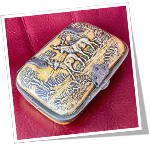 N.I 1880 TABATIÈRE SCÈNE DE BOIS