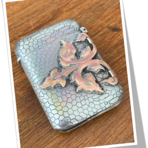 N.I 1910 RELIEF FOND ÉCAILLEUX