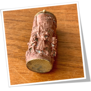 N.I 1880 RELIEF DE SCÈNE DE TAVERNE