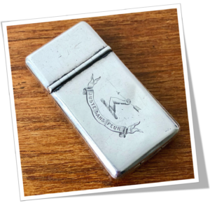 EDEN WINTLEY 1858 ARMOIRIES JUSTE SANS PEUR FUSÉE-BOX COUPE-CIGARES