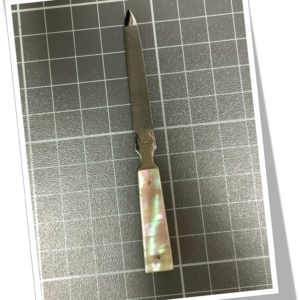 ELOI 1970 LIME À ONGLES NACRE