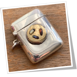 NON IDENTIFIÉ 1920 SHIBAYAMA EN MÉDAILLON GILT