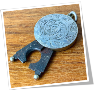 N.I 1910 ORNEMENTS CISELÉS