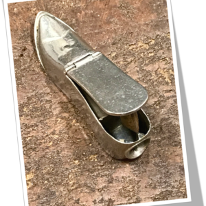 N.I 1890 SOULIER CAT.