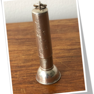 EDWARD BAKER 1948 PERCE-CIGARE TROMPE MONOGRAMME PIQ.