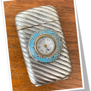 N.I 1900 BOUSSOLE ÉMAILLÉE TORSADÉE