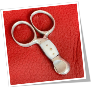 N.I 1890 CISEAUX COUPE CIGARILLOS CELLULOïD