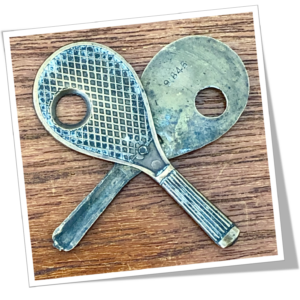 N.I 1890 RAQUETTES TENNIS GUIL.