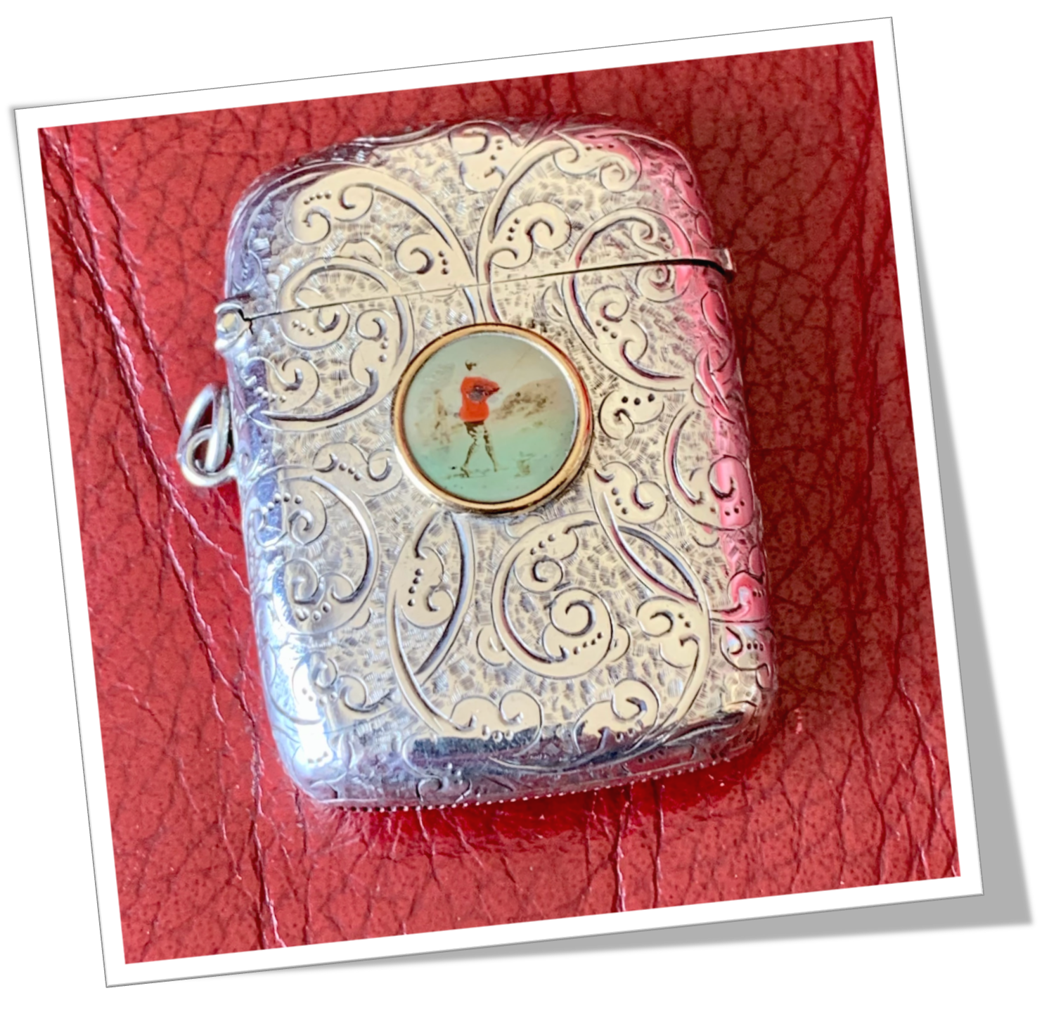 LIONEL SPIERES 1886 GOLFEUR EN MÉDAILLON RINCEAUX