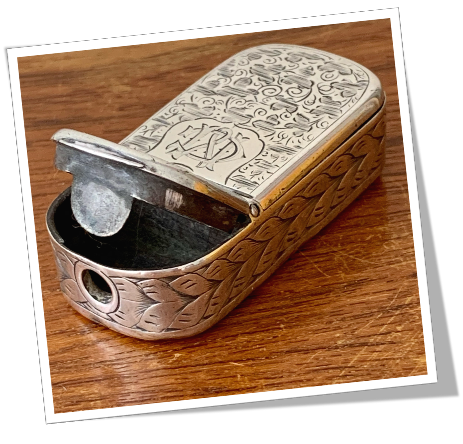 ALFRED TAYLOR 1859 FEUILLAGE FUSÉE-BOX COUPE-CIGARES