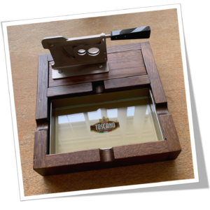 N.I GUILLOTINE DE BUREAU CENDRIER