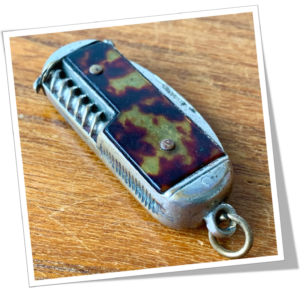 N.I 1880 CANIF FAÇON ÉCAILLE