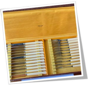 ELOI 1950 COFFRET 12 COUVERTS