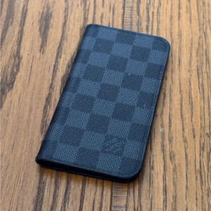 LOUIS VUITTON 2010 ETUI VINTAGE FOLIO IPHONE 8