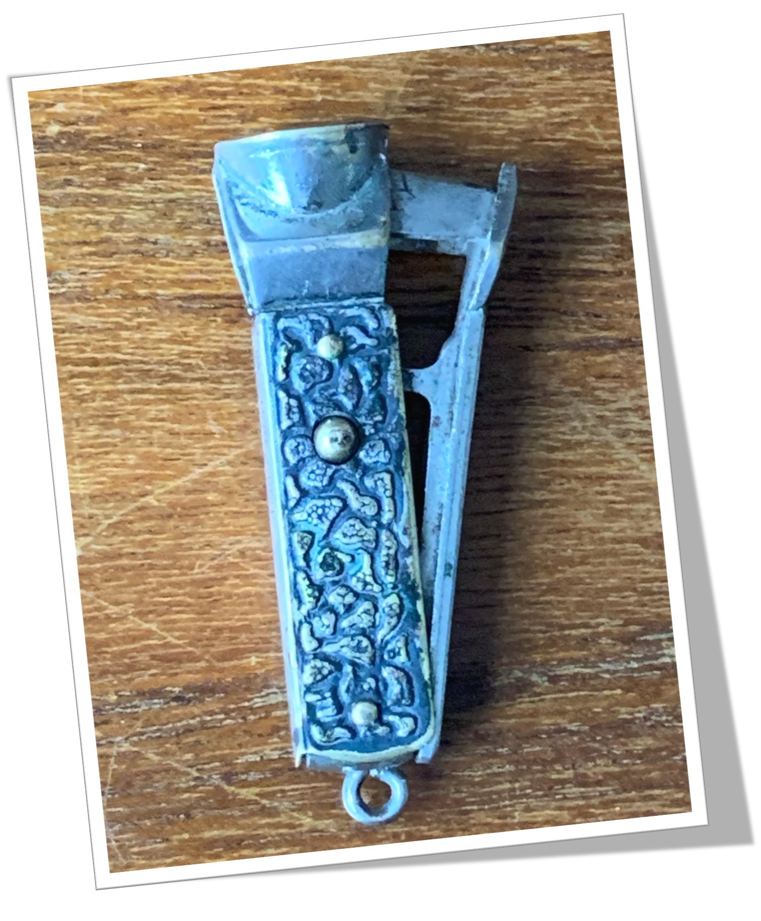 W.D.C 1890 ÉCAILLEUX ANC.