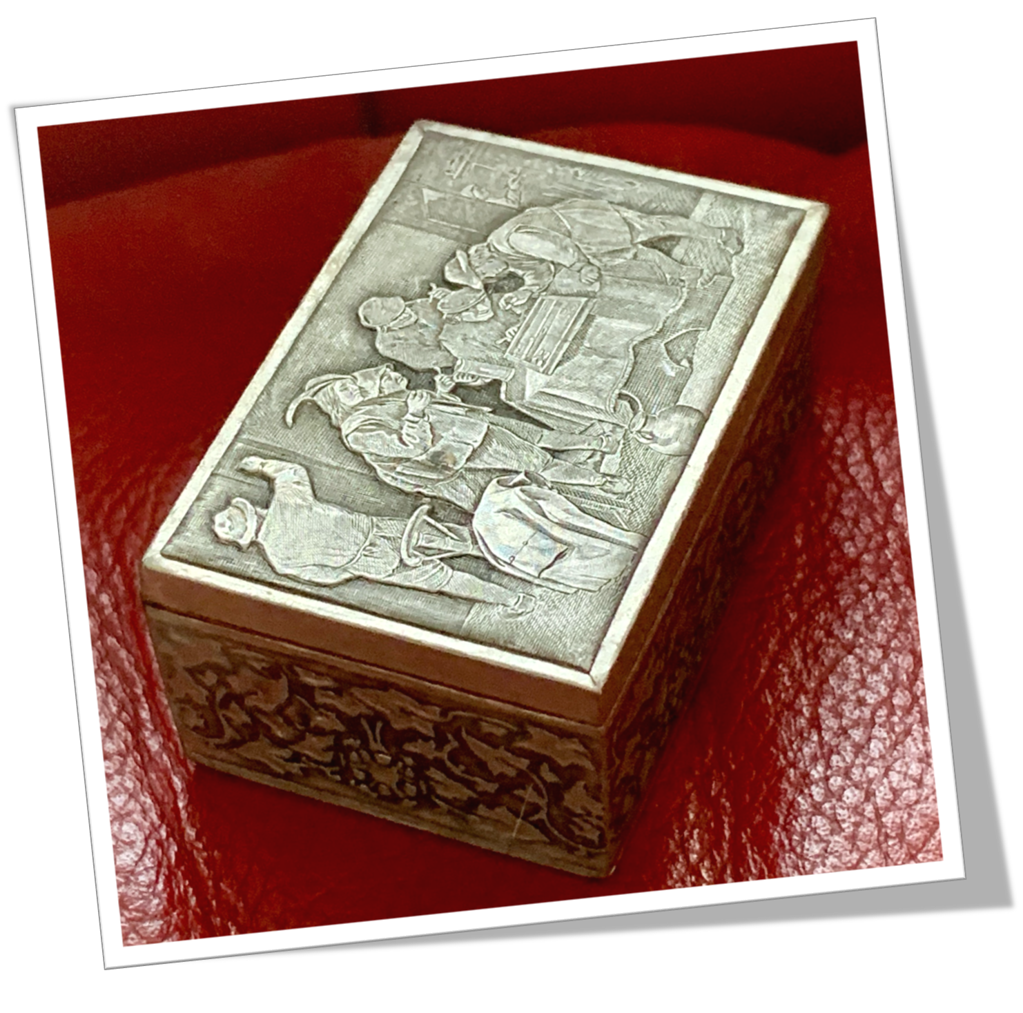 N.I 1910 BOÎTE À TIMBRES SCÈNE TAVERNE