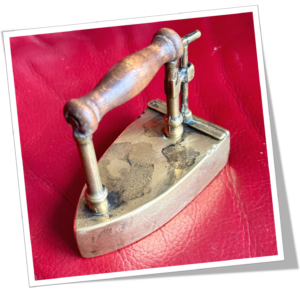 N.I 1890 FER À REPASSER