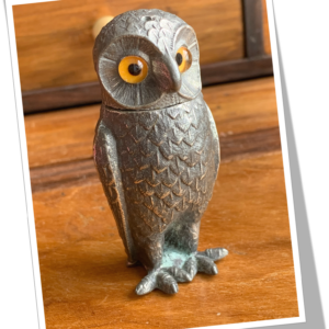 N.I 1910 HIBOU YEUX JAUNES